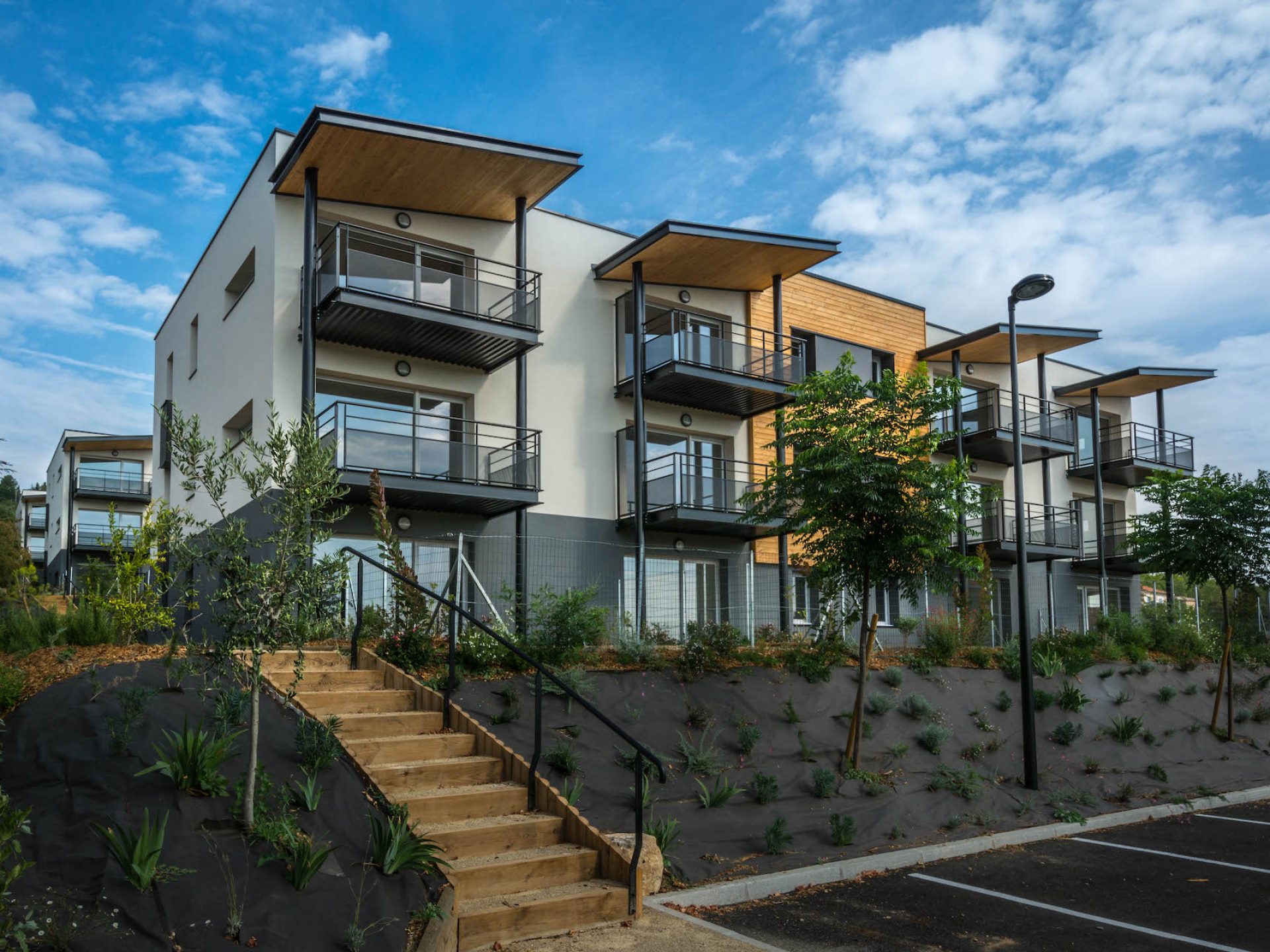 NaturARCH Architecte écologique, 35 logements à énergie positive (3 bâtiments) à Manosque